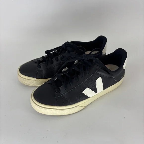 Veja Black and White Leather Campo Low profile Women's Sneakers - Picture 1 of 8